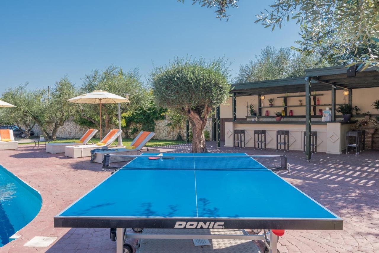 Astarte Villas - Istar Villa With Tennis Court Makhairádhon Exteriör bild